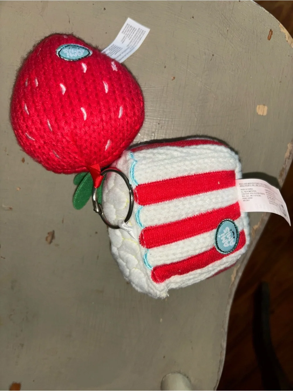 Ami Amis   Knit  Strawberry & Popcorn Snack Keychain Duo - Red & White